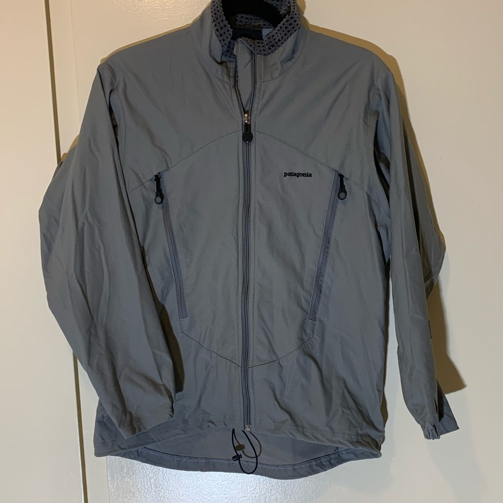 Men’s Patagonia light weight coat-xs